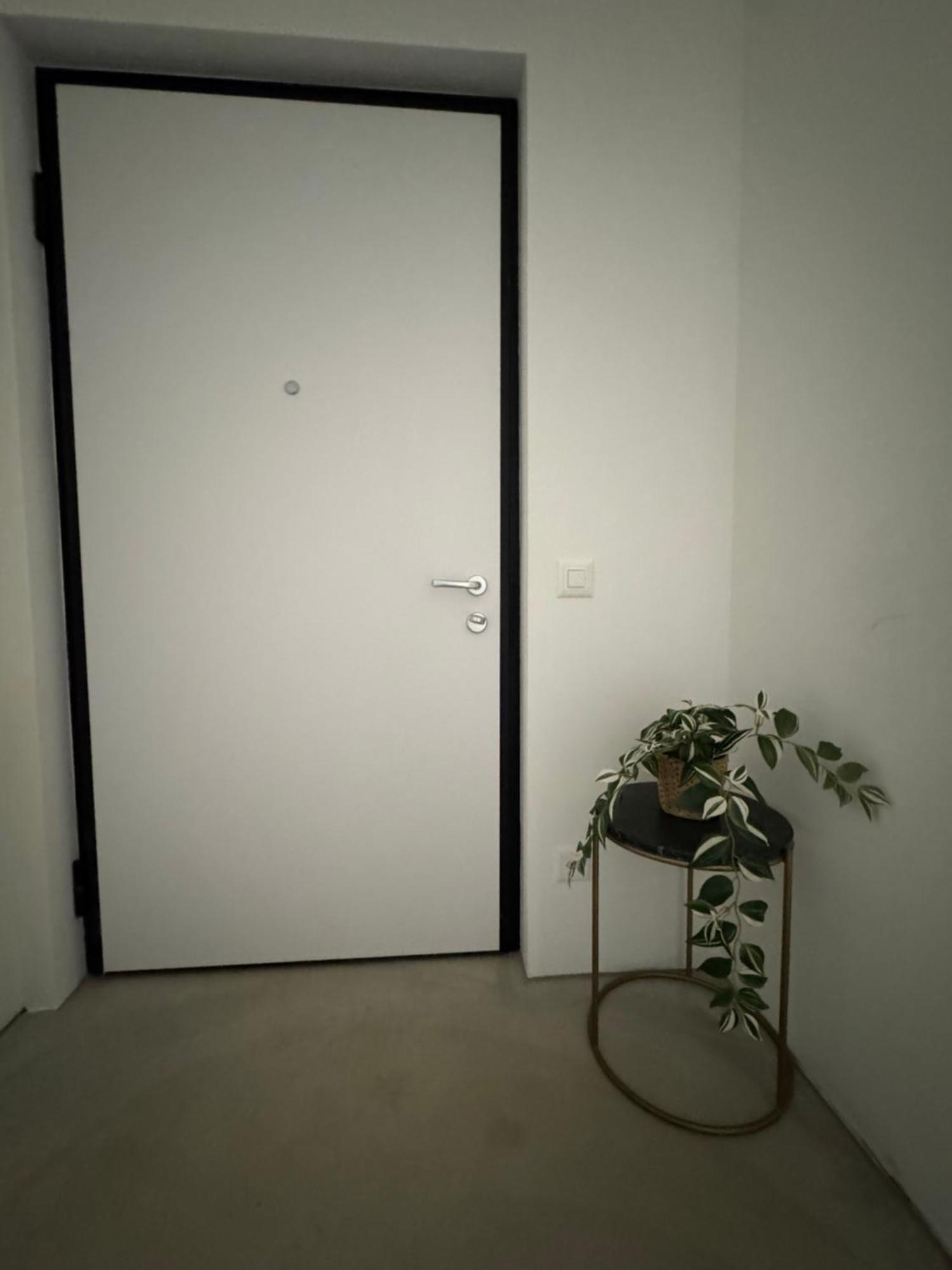 Neue Gartenwohnung Mit Sicht Auf Den Luganersee Понте Треса Екстериор снимка